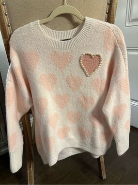 Vince Camuto Cream and Light Pink Heart Crewneck Sweater